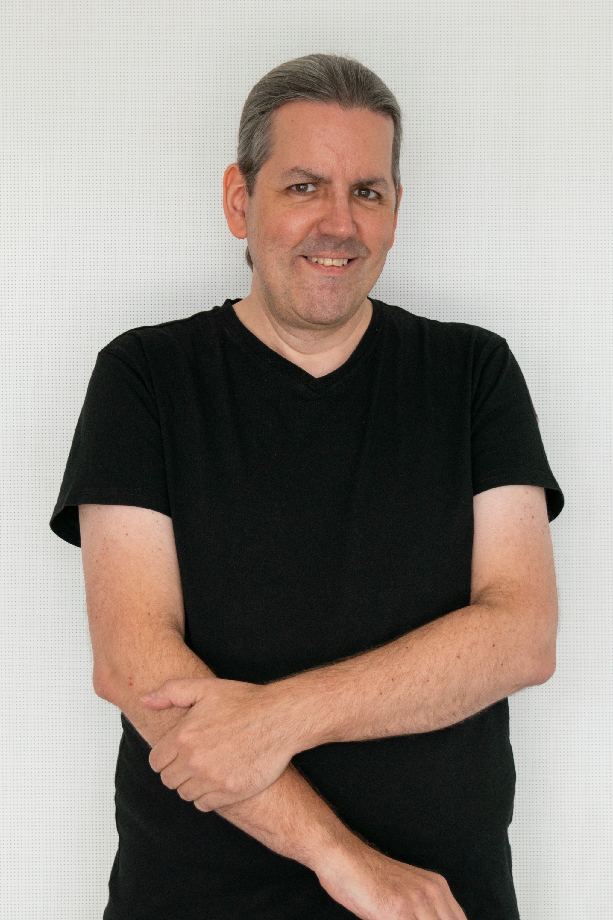 Holger                                             Naumann                                           